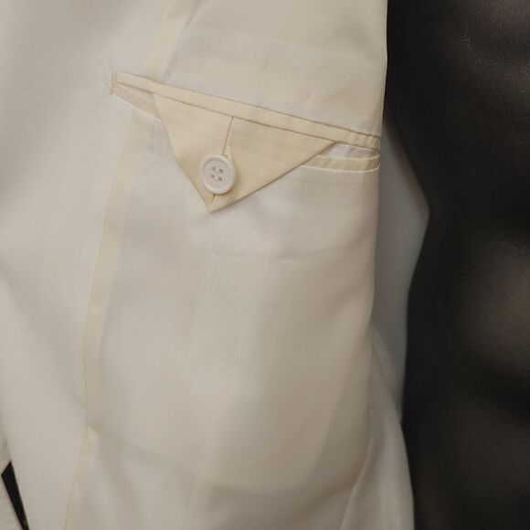 MEN'S ROYAL DIAMOND WHITE 2 PIECE CLASSIC SUIT 50L. - Picture 9 of 16